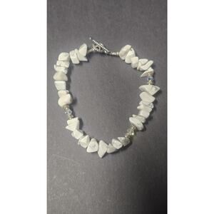 White Stone Chip Beaded Bracelet Womens Crystal Toggle Jewelry 7.5in Boho